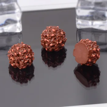 5pcs em Miniatura de Chocolate Bola de Modelo de Fingir Jogar Casa de bonecas de Alimentos da Cozinha de Brinquedo Acessórios